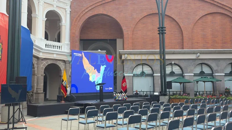 Alquiler de pantalla LED en evento oficial Quito Ecuador