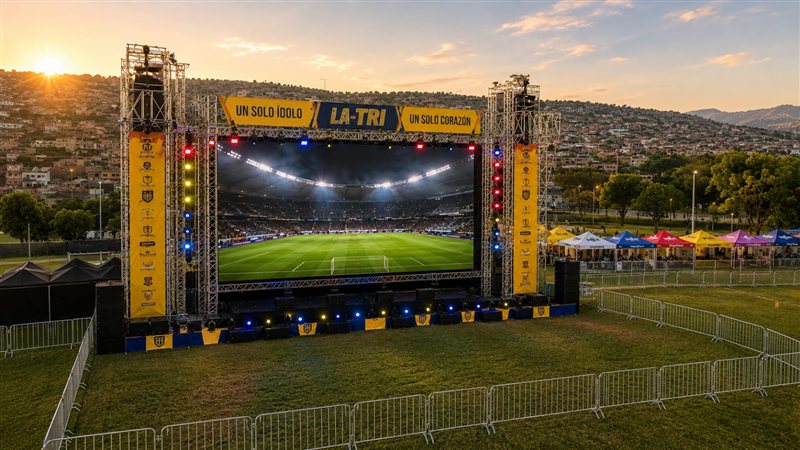 Tarimas, escenarios y estructuras para Fan Zones